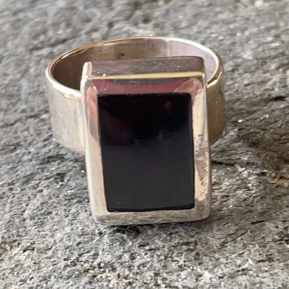 Vintage Christin Wolf Onyx Ring - Picture 3 of 13